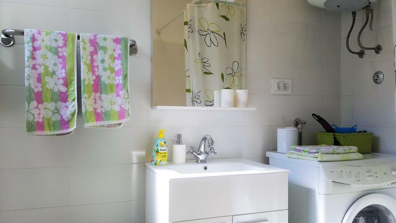 Apartment Dinka Baška Eksteriør billede